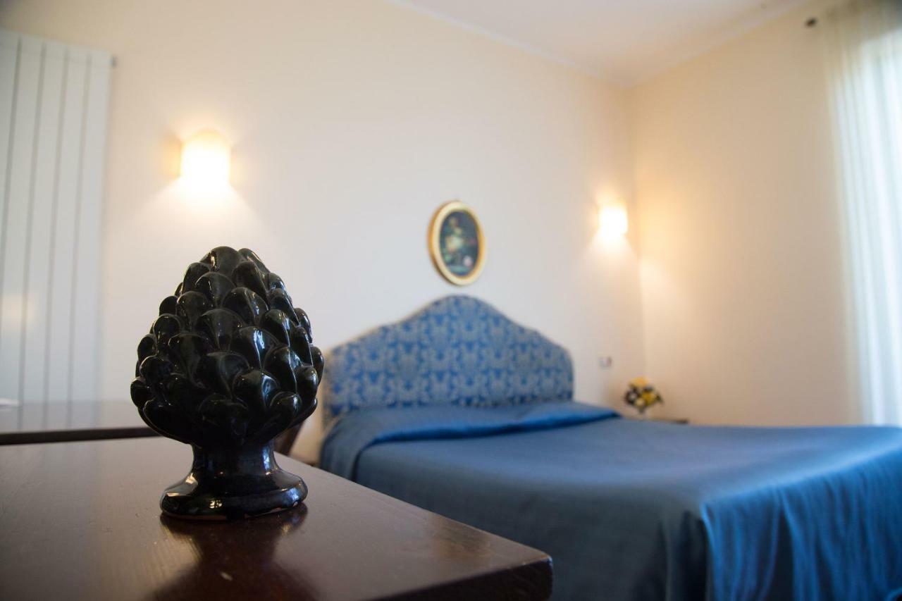 Pigna D'Oro Country Hotel Santo Stefano Quisquina Exterior photo