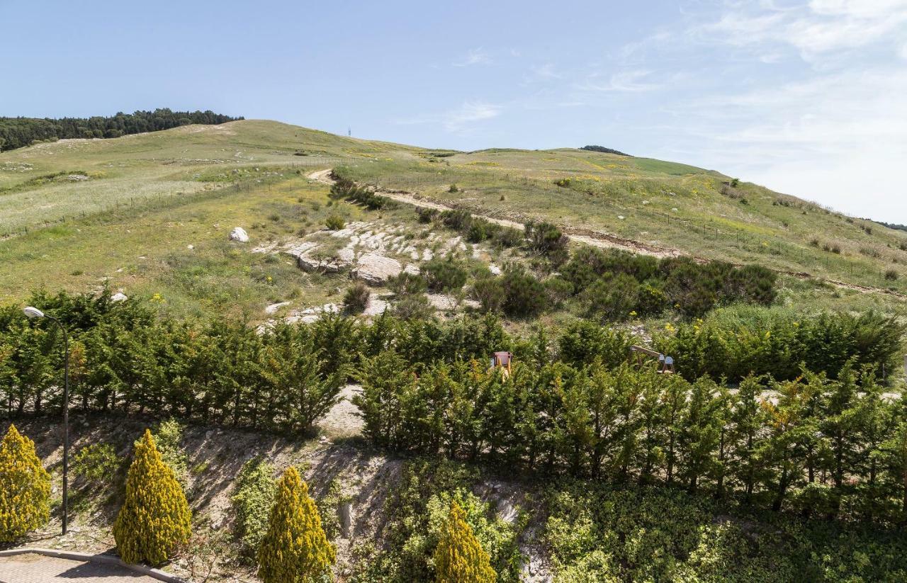 Pigna D'Oro Country Hotel Santo Stefano Quisquina Exterior photo