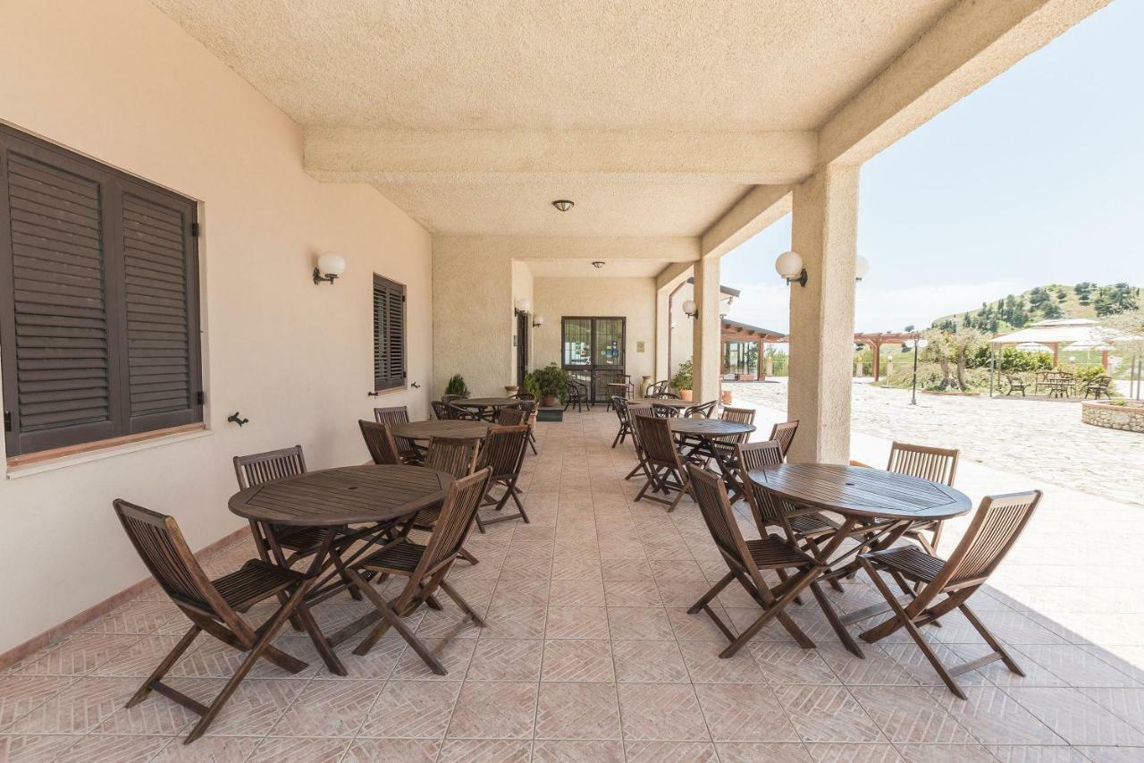 Pigna D'Oro Country Hotel Santo Stefano Quisquina Exterior photo